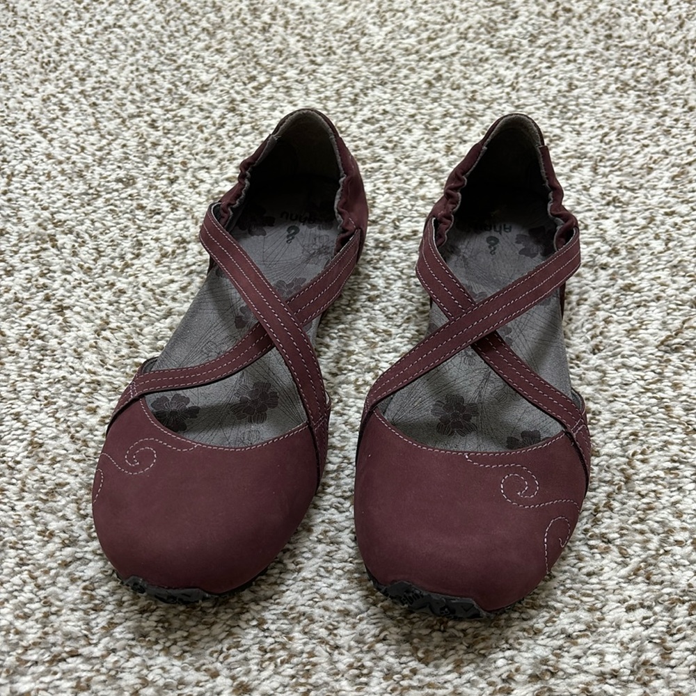 Ahnu Karma Flat 9 NEW